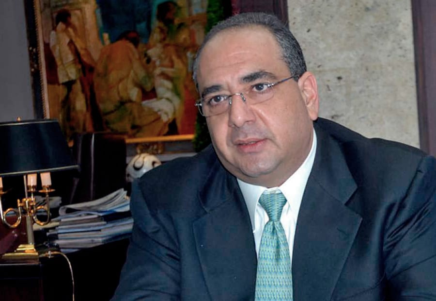 FICOHSA: LAVANDO EN PILA AJENA